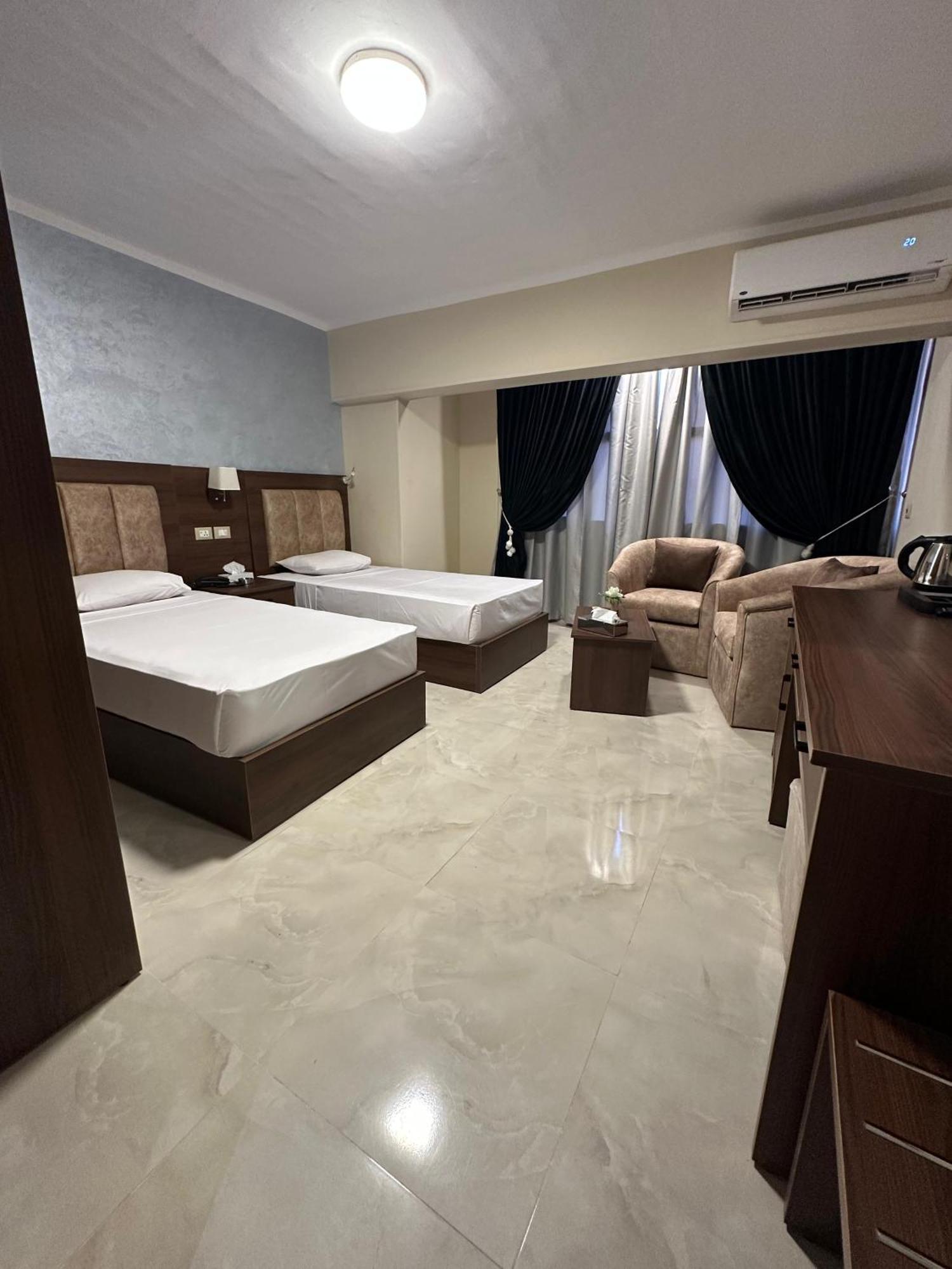 Aura Cairo 3*