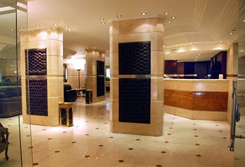 Aura Cairo